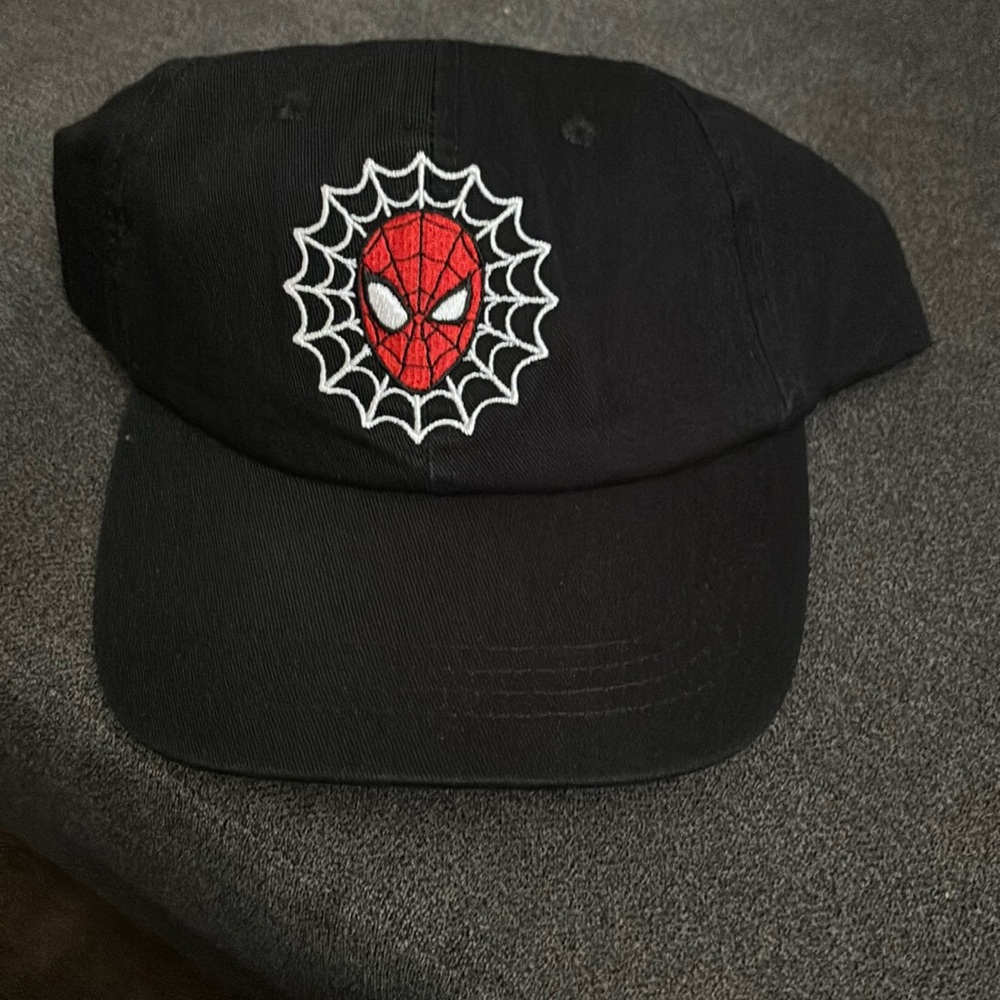 🔥Sale🔥..Spider-Man cap with snaps in back to fit size..NWT